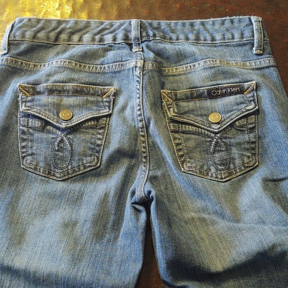 Calvin Klein woman's boot cut jeans size 28